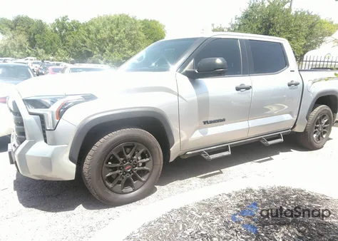 2022 Toyota Tundra Sr5 z USA, uszkodzony, nr VIN 5TFLA5AB8NX011348